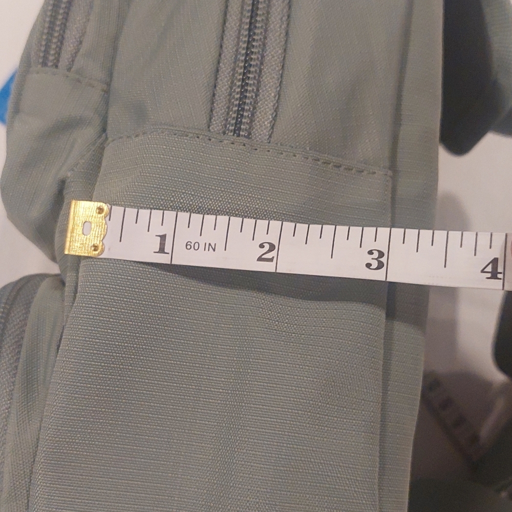 Adidas Green Backpack Durable Minimalist Design - Picture 14 of 16